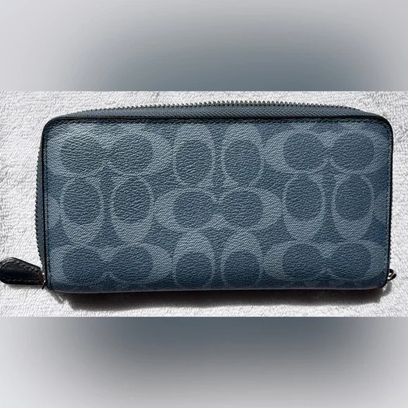 Coach Blue Zip-Around Leather Wallet with Silver Hardware - Picture 2 of 15